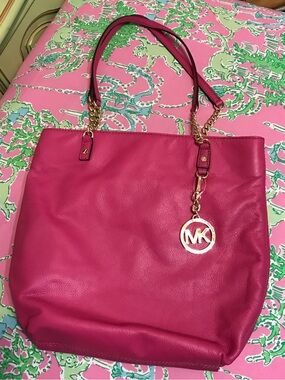 Michael Kors hot pink Magenta Fuchsia Susannah tote bag with chain straps